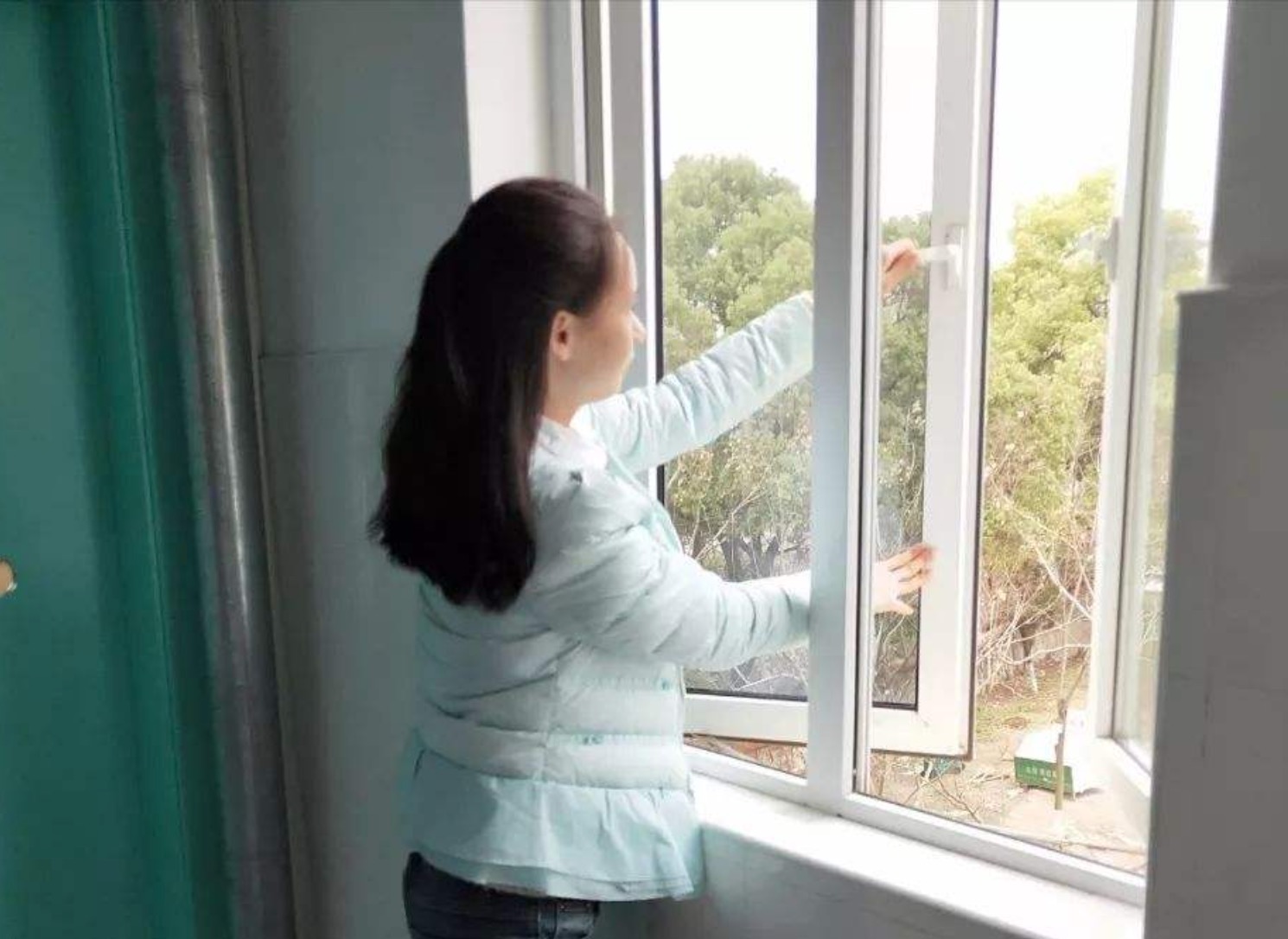 開窗和炭包竟都不能去除甲醛？它們到底做錯(cuò)了什么！