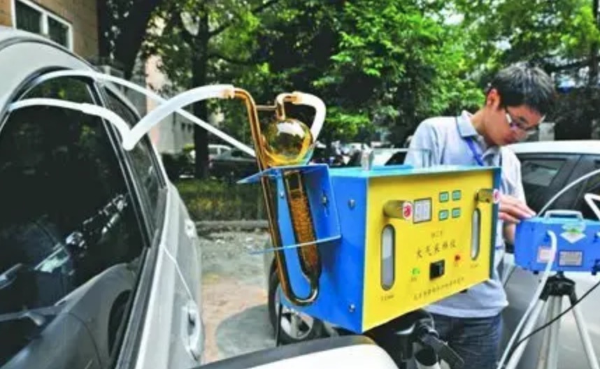 汽車(chē)除甲醛，我們?cè)撊绾芜M(jìn)行呢？